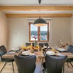 Porto Villa *