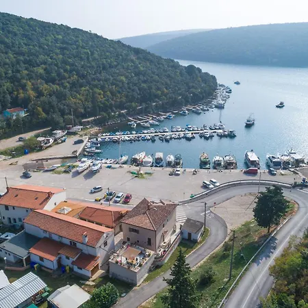 Porto Сasa de vacaciones Krnica